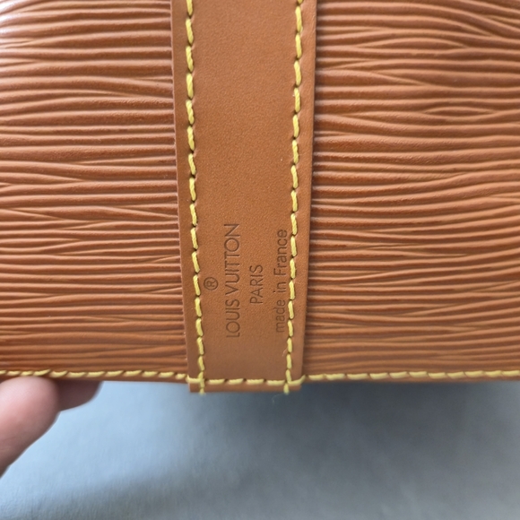 Louis Vuitton Epi Petit Noe in Cipango - Picture 6 of 13